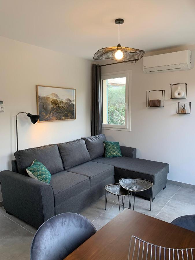 Le Cabanon De Livia Avec Piscine Privee Villa Cucuron Luaran gambar