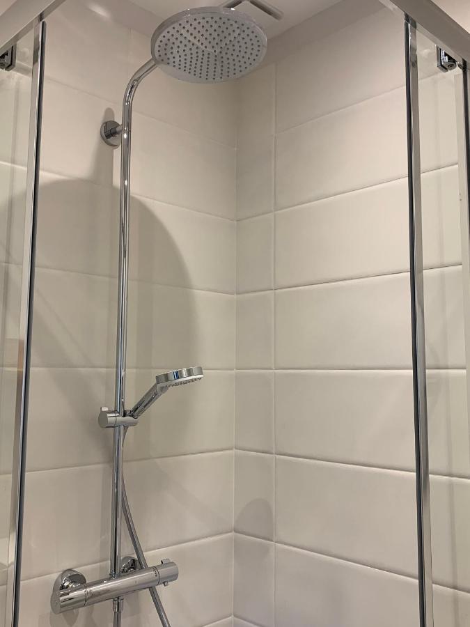 Le Cabanon De Livia Avec Piscine Privee Villa Cucuron Luaran gambar