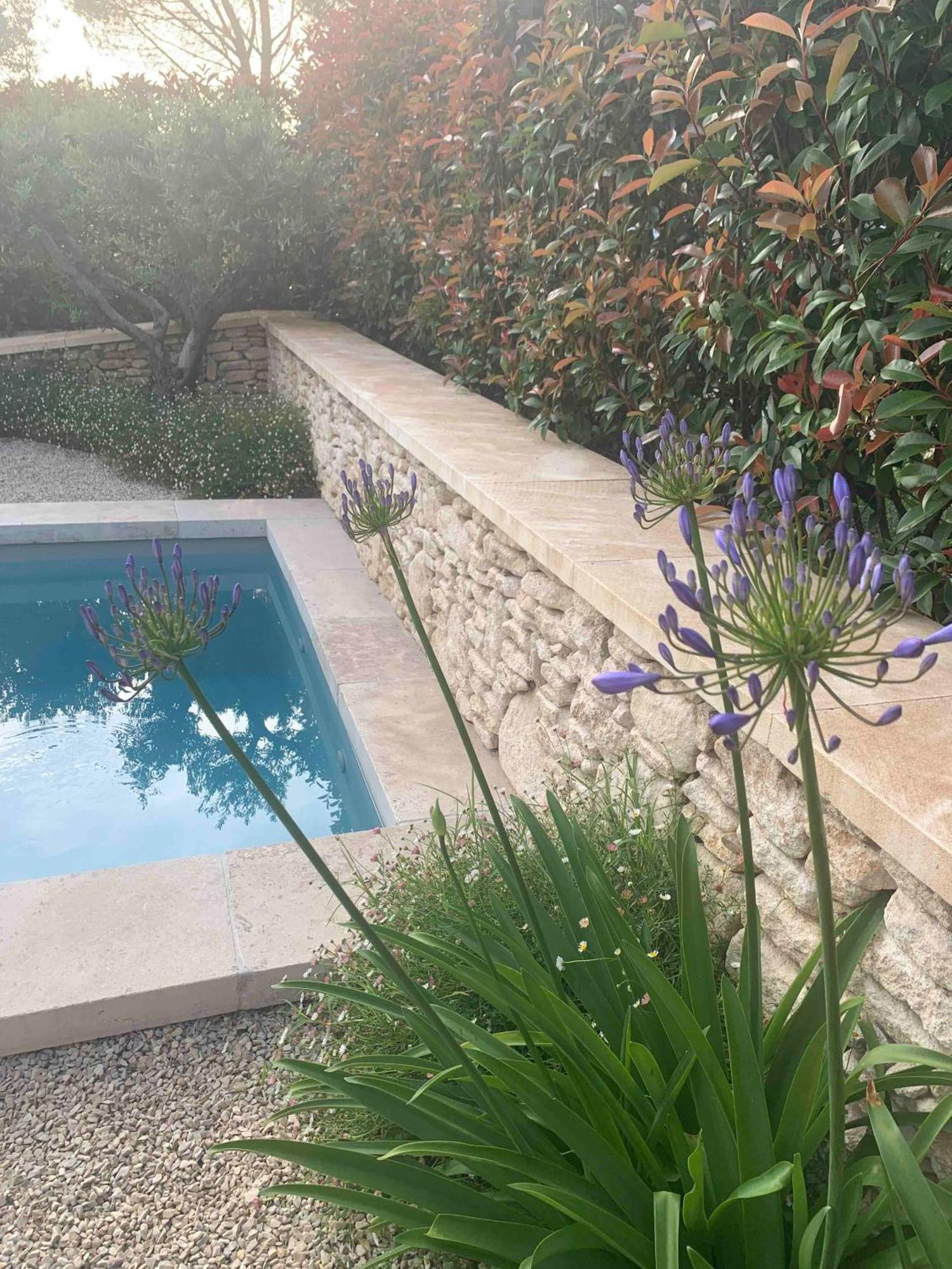 Le Cabanon De Livia Avec Piscine Privee Villa Cucuron Luaran gambar